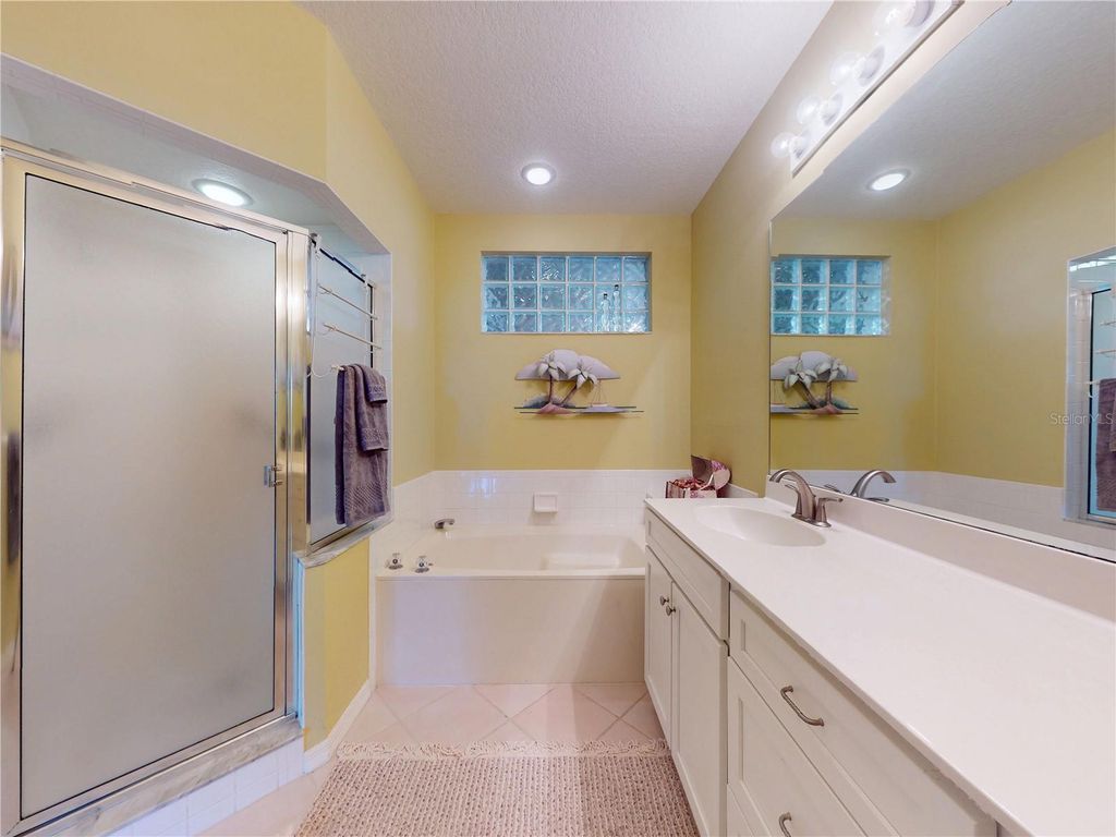 Image 33 of property listing at 436 BOUCHELLE DRIVE 105, New Smyrna Beach, FL 32169