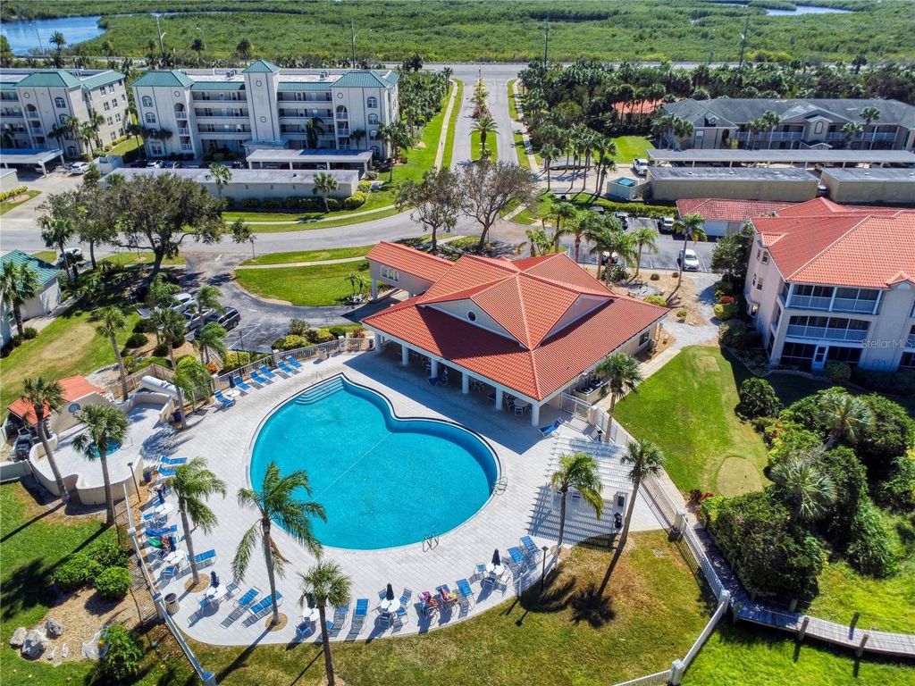 Image 46 of property listing at 436 BOUCHELLE DRIVE 105, New Smyrna Beach, FL 32169