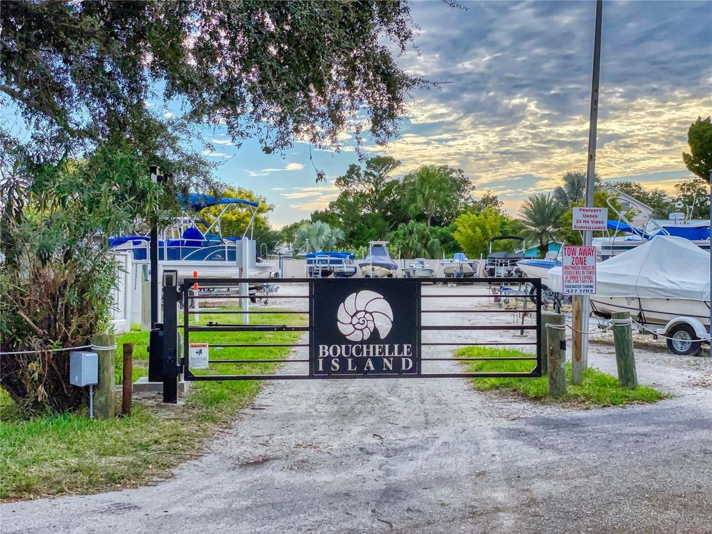 Image 49 of property listing at 436 BOUCHELLE DRIVE 105, New Smyrna Beach, FL 32169