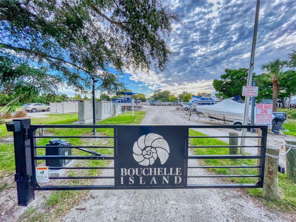 Image 50 of property listing at 436 BOUCHELLE DRIVE 105, New Smyrna Beach, FL 32169