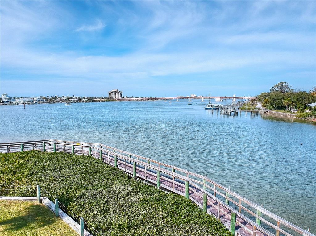 Image 6 of property listing at 436 BOUCHELLE DRIVE 105, New Smyrna Beach, FL 32169