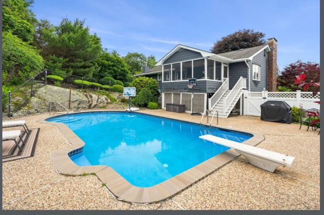 5 Willson Rd, Salem, MA 01970