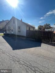 215 N RAILROAD AVENUE, Mechanicsburg, PA 17055
