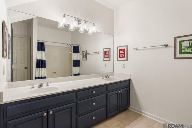 1701 Louray Dr, Baton Rouge, LA 70808