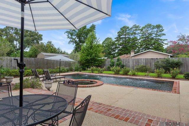 1701 Louray Dr, Baton Rouge, LA 70808