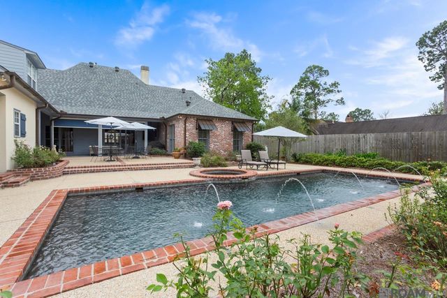 1701 Louray Dr, Baton Rouge, LA 70808