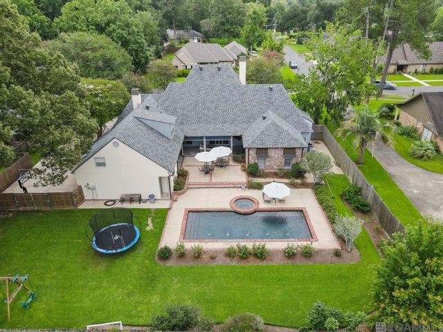 1701 Louray Dr, Baton Rouge, LA 70808