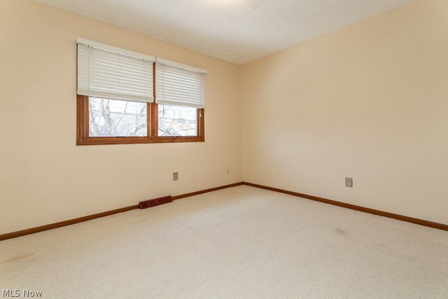 5034 Medhurst Avenue, Solon, OH 44139