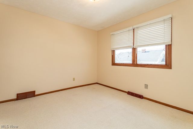 5034 Medhurst Avenue, Solon, OH 44139