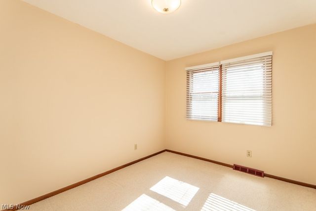 5034 Medhurst Avenue, Solon, OH 44139