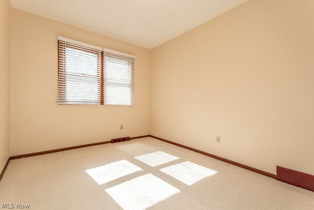 5034 Medhurst Avenue, Solon, OH 44139