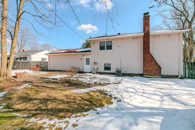 5034 Medhurst Avenue, Solon, OH 44139