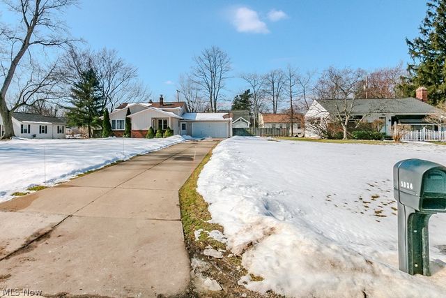 5034 Medhurst Avenue, Solon, OH 44139