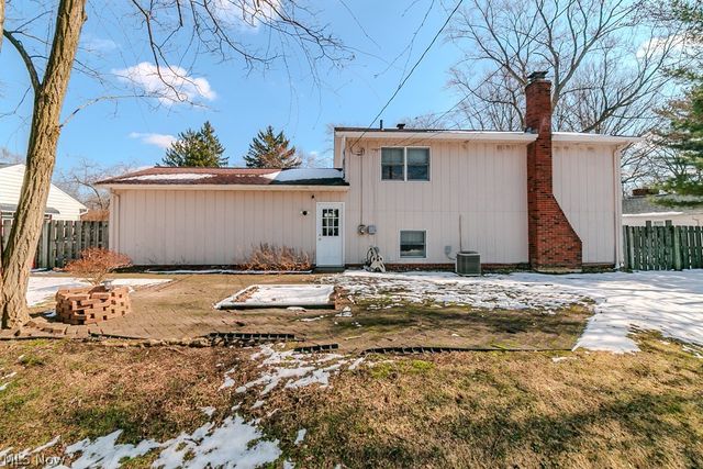 5034 Medhurst Avenue, Solon, OH 44139