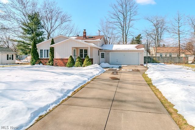 5034 Medhurst Avenue, Solon, OH 44139