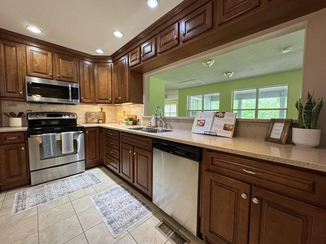 317 Shady Crest Drive, Chattanooga, TN 37415