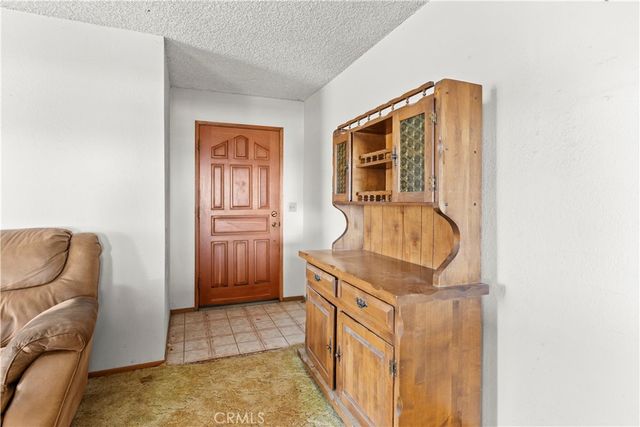 8451 Zohra Canyon Rd, Pinon Hills, CA 92372
