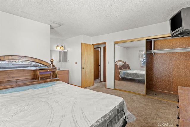 8451 Zohra Canyon Rd, Pinon Hills, CA 92372