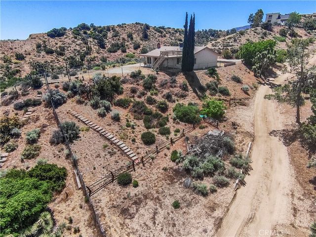 8451 Zohra Canyon Rd, Pinon Hills, CA 92372