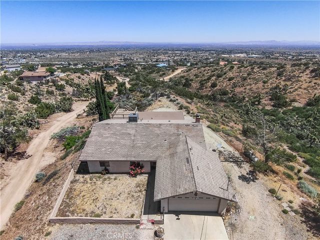 8451 Zohra Canyon Rd, Pinon Hills, CA 92372
