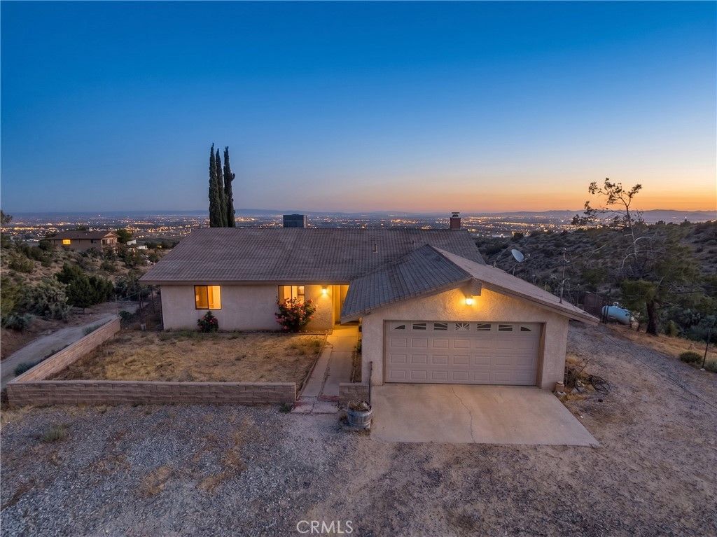 8451 Zohra Canyon Rd, Pinon Hills, CA 92372