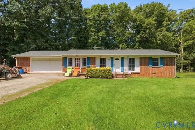 27 Garland Town Rd, Mineral, VA 23117