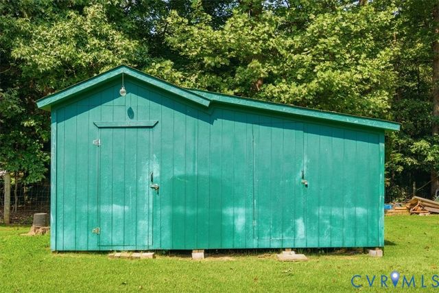 27 Garland Town Rd, Mineral, VA 23117