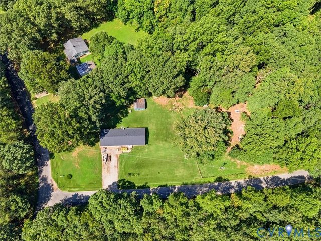 27 Garland Town Rd, Mineral, VA 23117