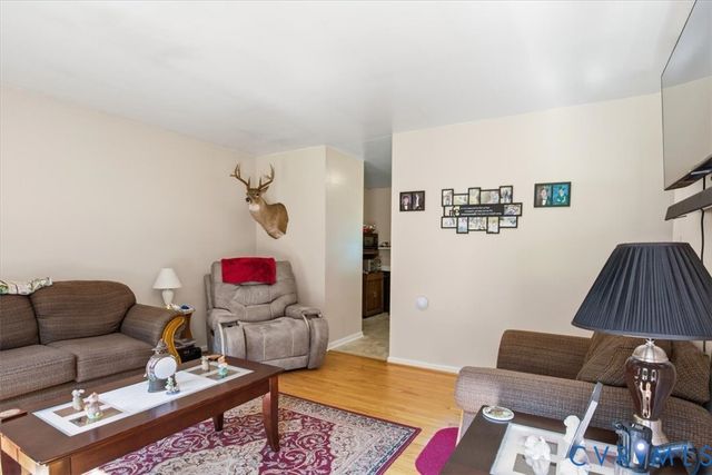 27 Garland Town Rd, Mineral, VA 23117