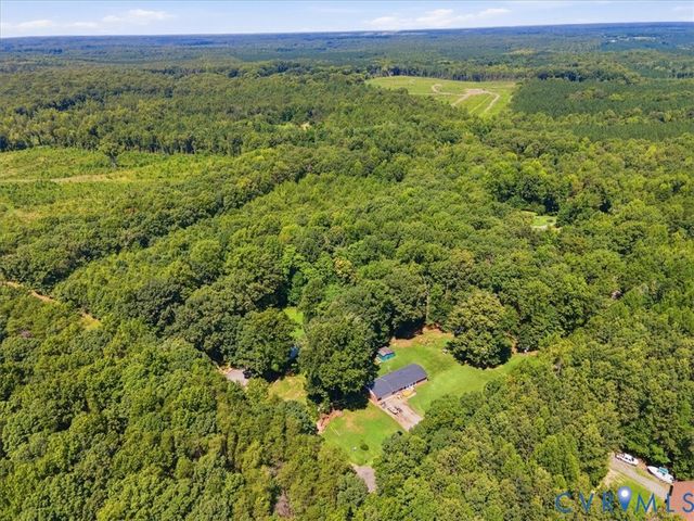 27 Garland Town Rd, Mineral, VA 23117