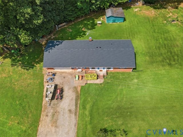 27 Garland Town Rd, Mineral, VA 23117