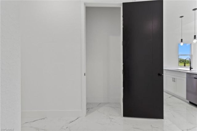 9047 Maywood CIR, Labelle, FL 33935