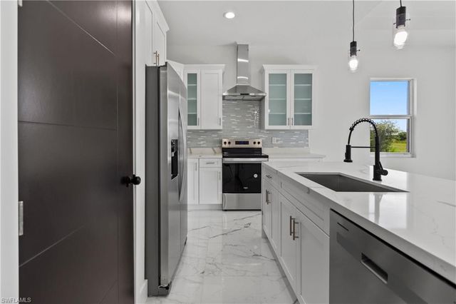 9047 Maywood CIR, Labelle, FL 33935