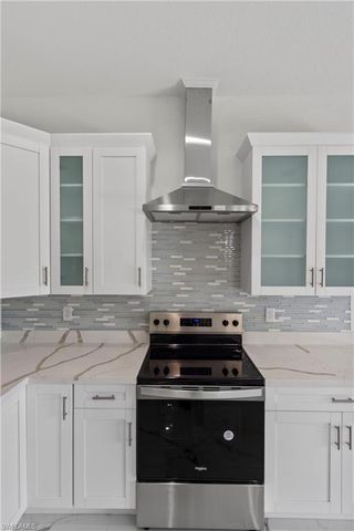 9047 Maywood CIR, Labelle, FL 33935