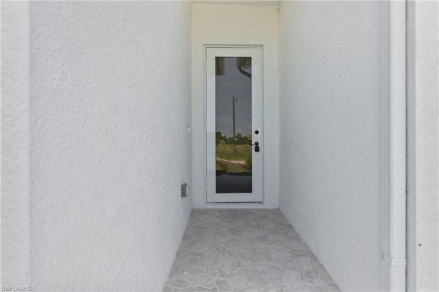 9047 Maywood CIR, Labelle, FL 33935