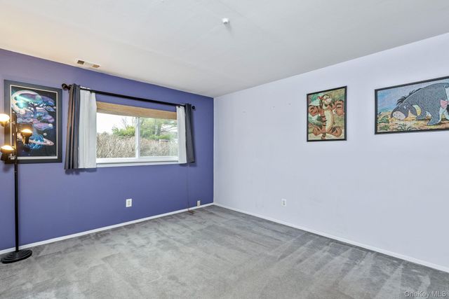 129 Pointe Circle N 129, Coram, NY 11727