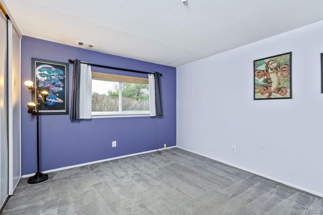129 Pointe Circle N 129, Coram, NY 11727