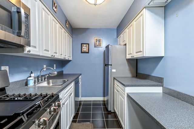 129 Pointe Circle N 129, Coram, NY 11727