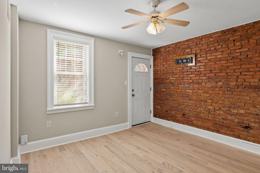 782 N BUCKNELL ST N, Philadelphia, PA 19130 — photo 5