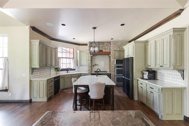 2688 La Belle Rue, Edmond, OK 73034