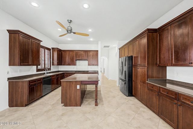 2416 W KACHINA Trail, Phoenix, AZ 85041