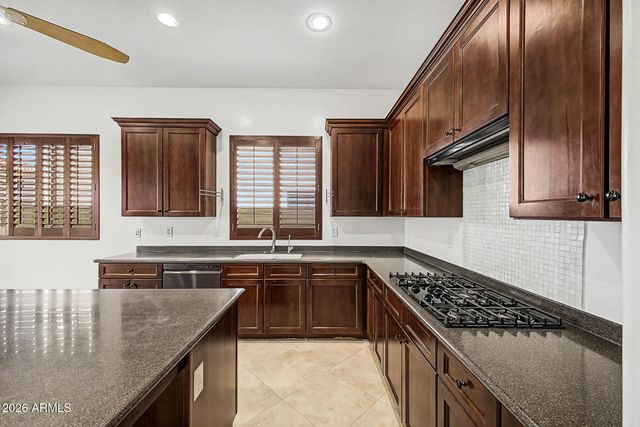 2416 W KACHINA Trail, Phoenix, AZ 85041