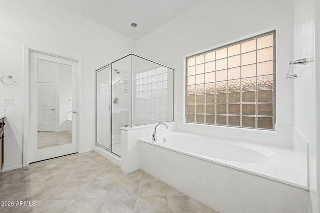 2416 W KACHINA Trail, Phoenix, AZ 85041