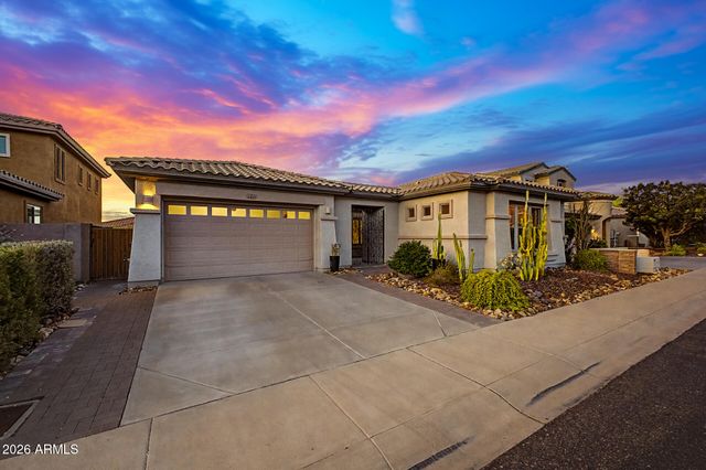 2416 W KACHINA Trail, Phoenix, AZ 85041