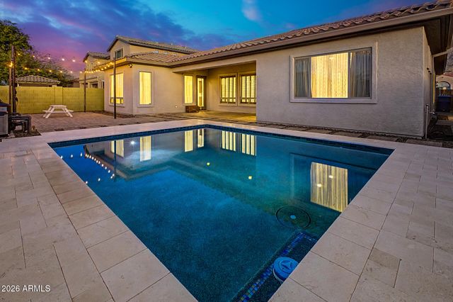 2416 W KACHINA Trail, Phoenix, AZ 85041