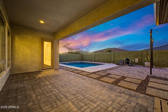 2416 W KACHINA Trail, Phoenix, AZ 85041