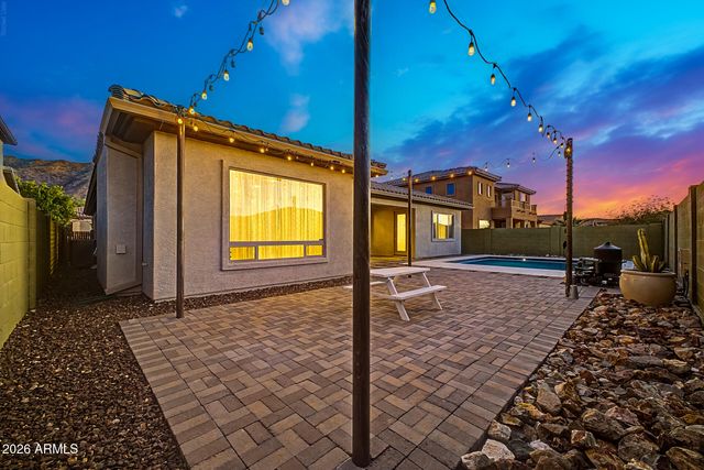 2416 W KACHINA Trail, Phoenix, AZ 85041