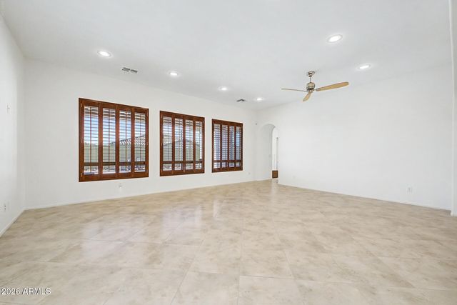 2416 W KACHINA Trail, Phoenix, AZ 85041