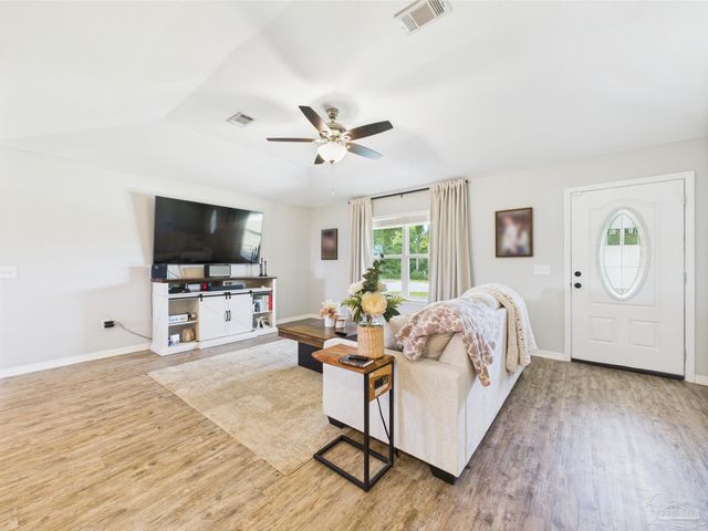 430 Morris Ave, Cantonment, FL 32533