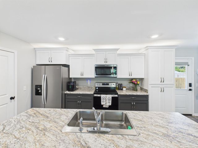 430 Morris Ave, Cantonment, FL 32533